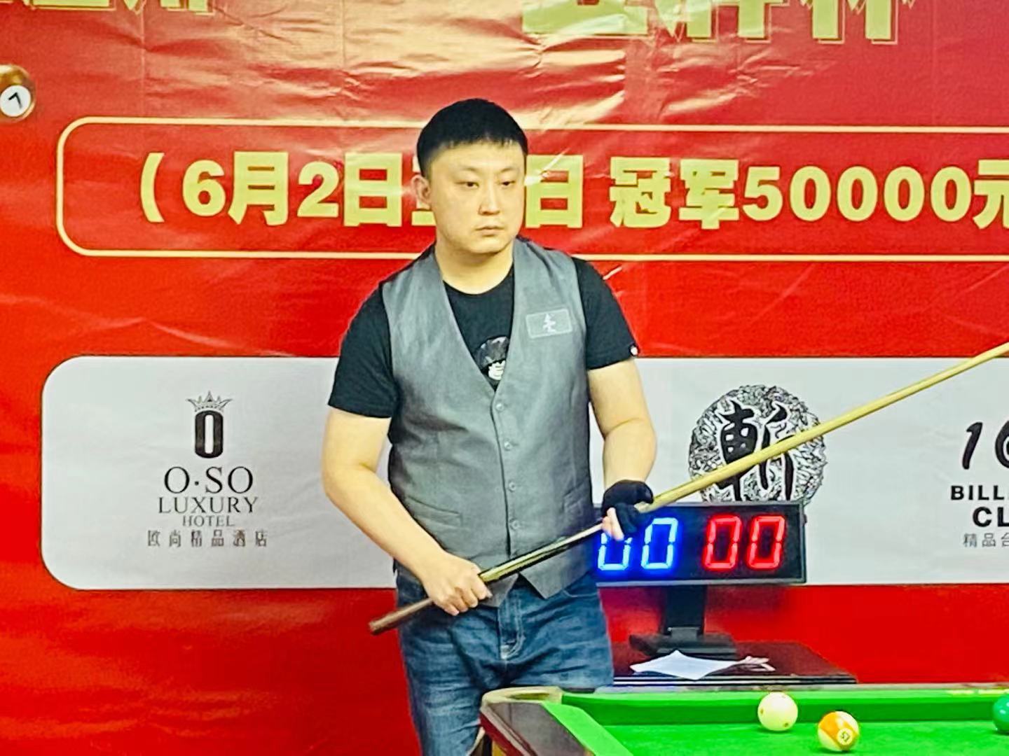 他在采访中 他在采访中